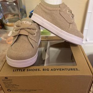Sperrys size 2M
